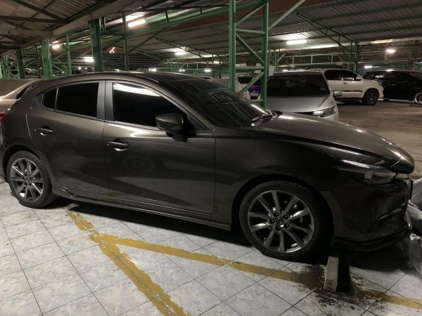 Mazda 3 ปี 2017 จดทะเบียน 2018 รุ่น S รูปที่ 2